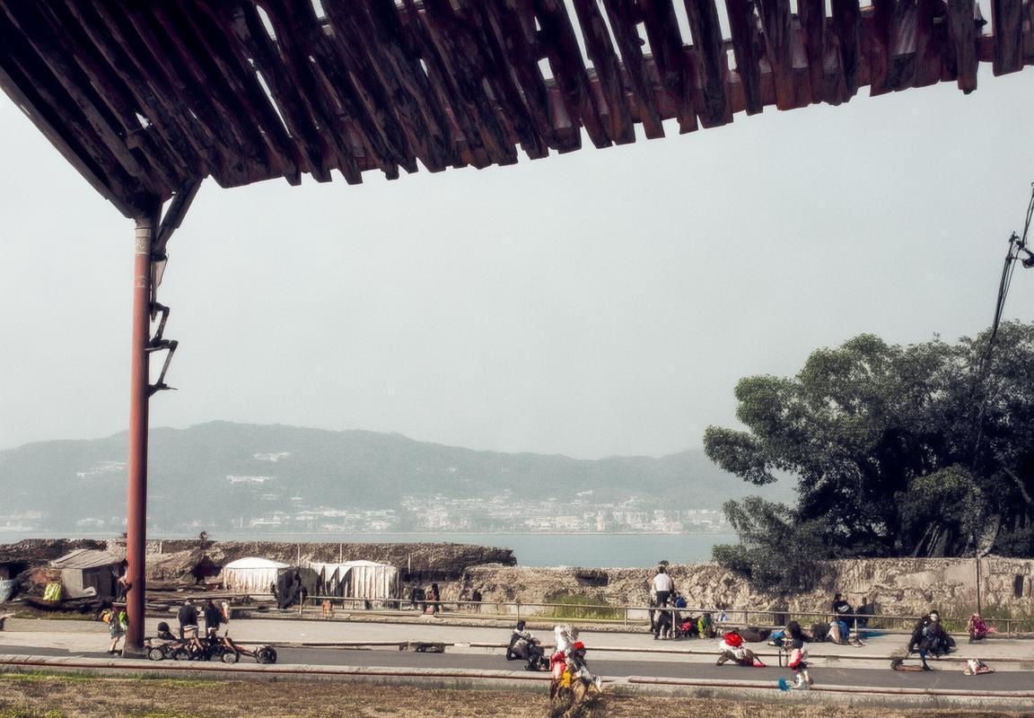 皇马主帅阿隆索执教危机：战绩低迷与更衣室分歧，关键战定去留